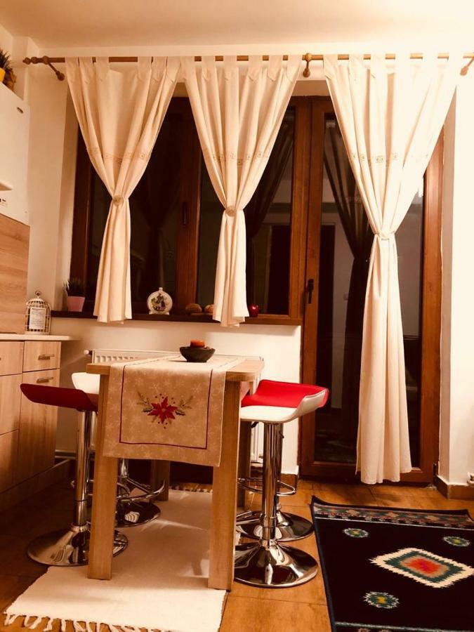 Fairytale Apartment Close To Bradu Ski Slope Brassópojána Kültér fotó