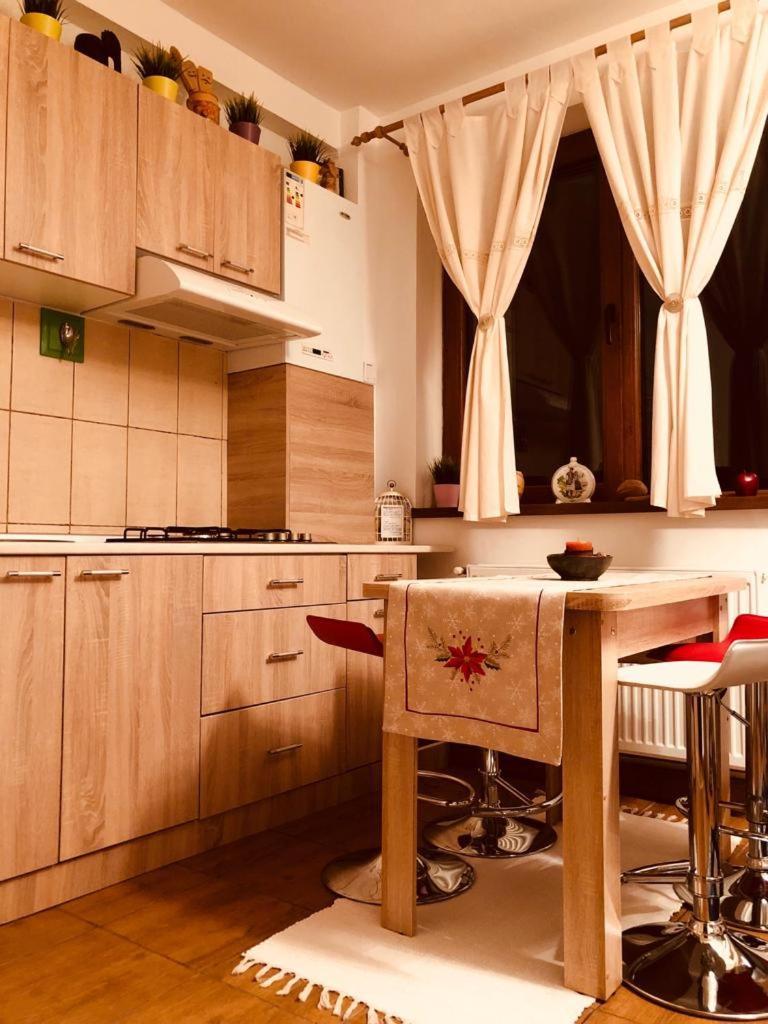 Fairytale Apartment Close To Bradu Ski Slope Brassópojána Kültér fotó